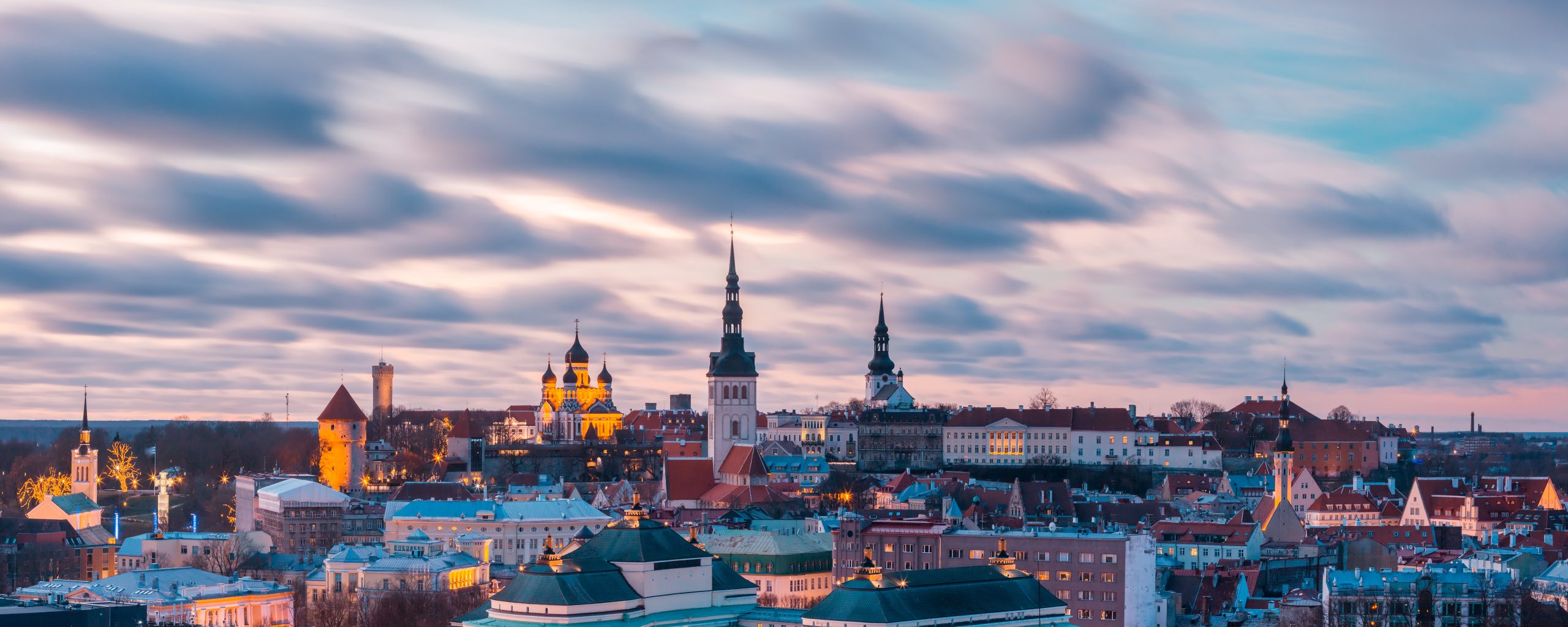 Panorame der Skyline von Tallin in Estland