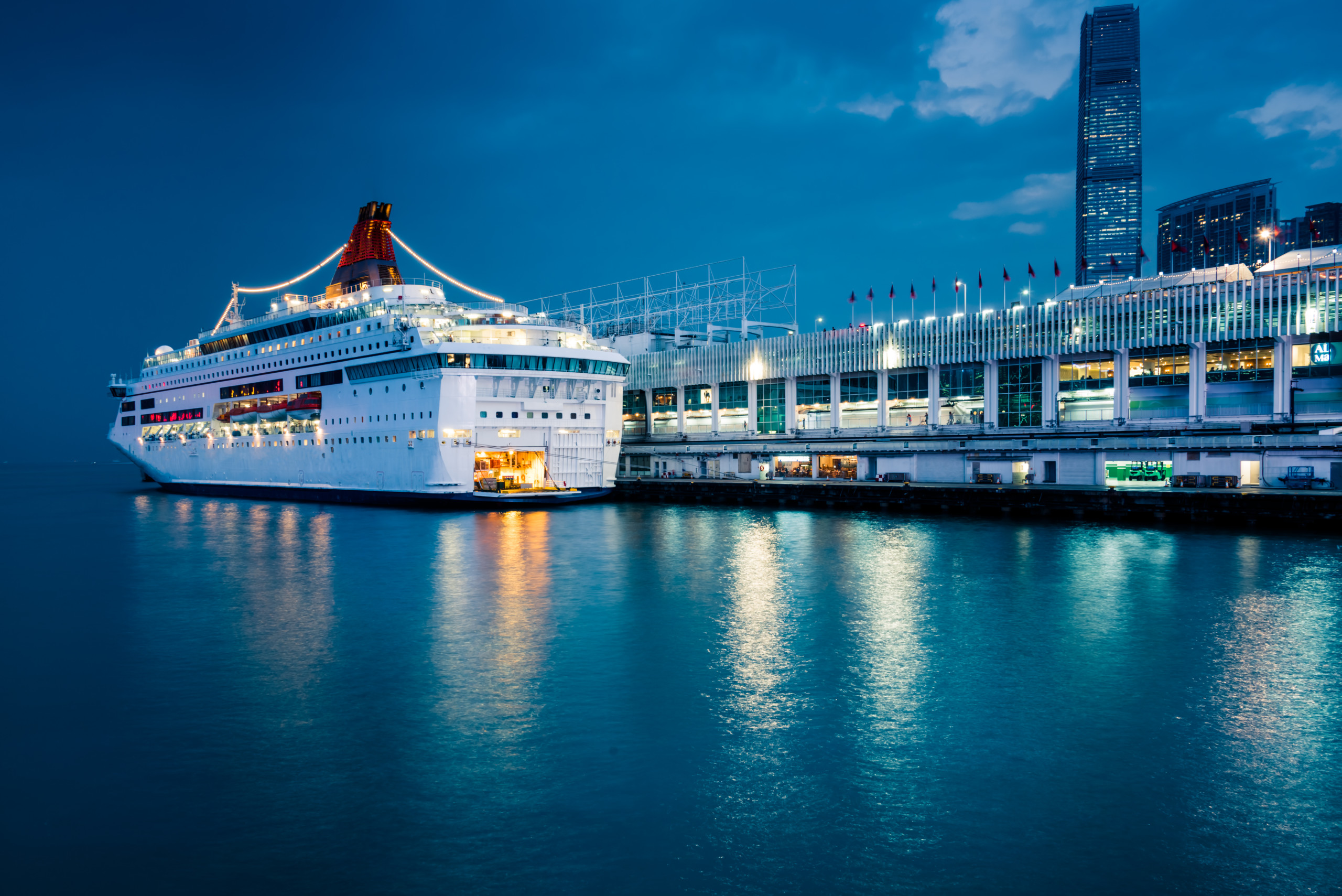 ship in a smart port